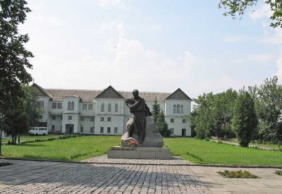 Image - Taras Shevchenko monument (Korsun-Shevchenkivskyi)